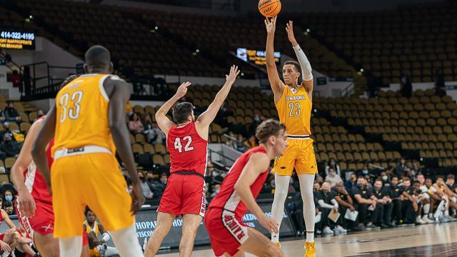 UWM_MBB_v_MSOE_social_media_7.jpg