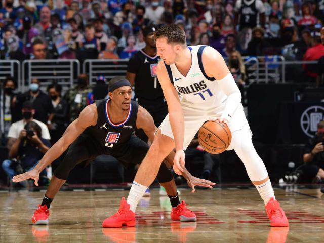 优直播APP-+22正负值引领全队 你永远可以相信季后赛隆多